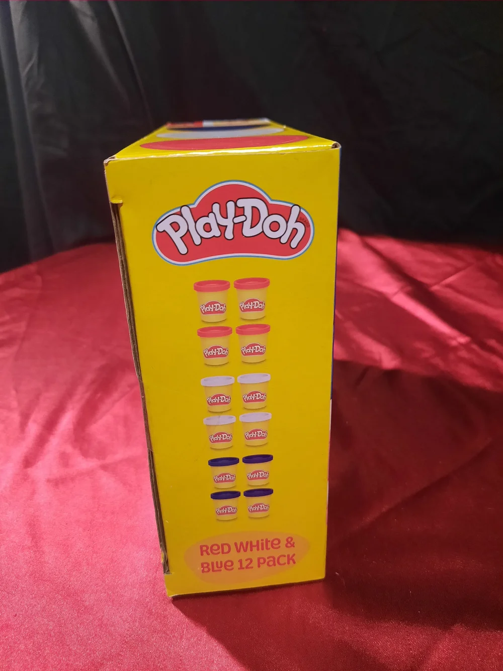 Hasbro Play-Doh Modeling Set With 12 Gnomes- Red, White, Blue Celebration